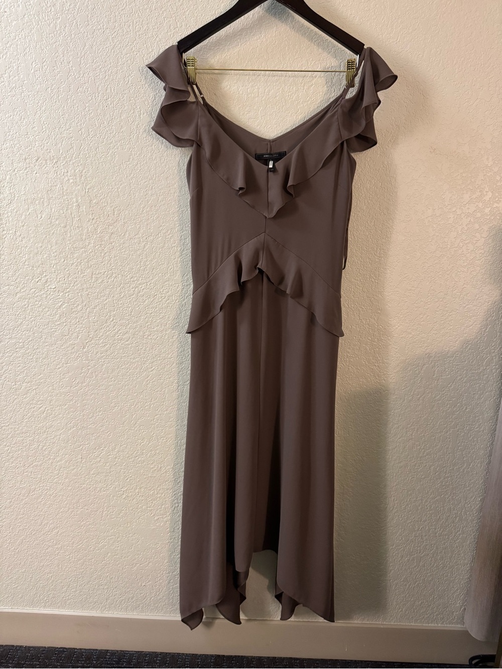 BCBGMaxazria Ruffled V-Neck Midi Dress in Taupe XS
